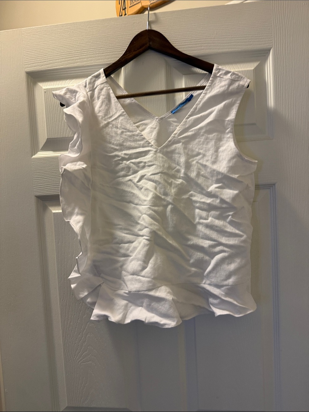 Sleeveless White V-Neck Ruffle-Trim linen cotton blend Blouse LNC
